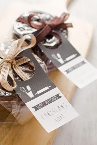 Simple Pleasures Organic Christmas Cake - SMALL